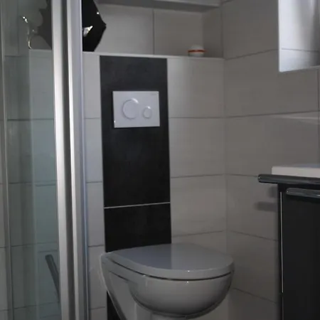 Muehlenblick, 45217 *