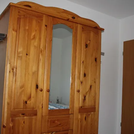 Muehlenblick, 45217 *